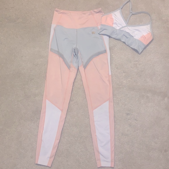 ASICS workout set (size S) - Picture 1 of 3